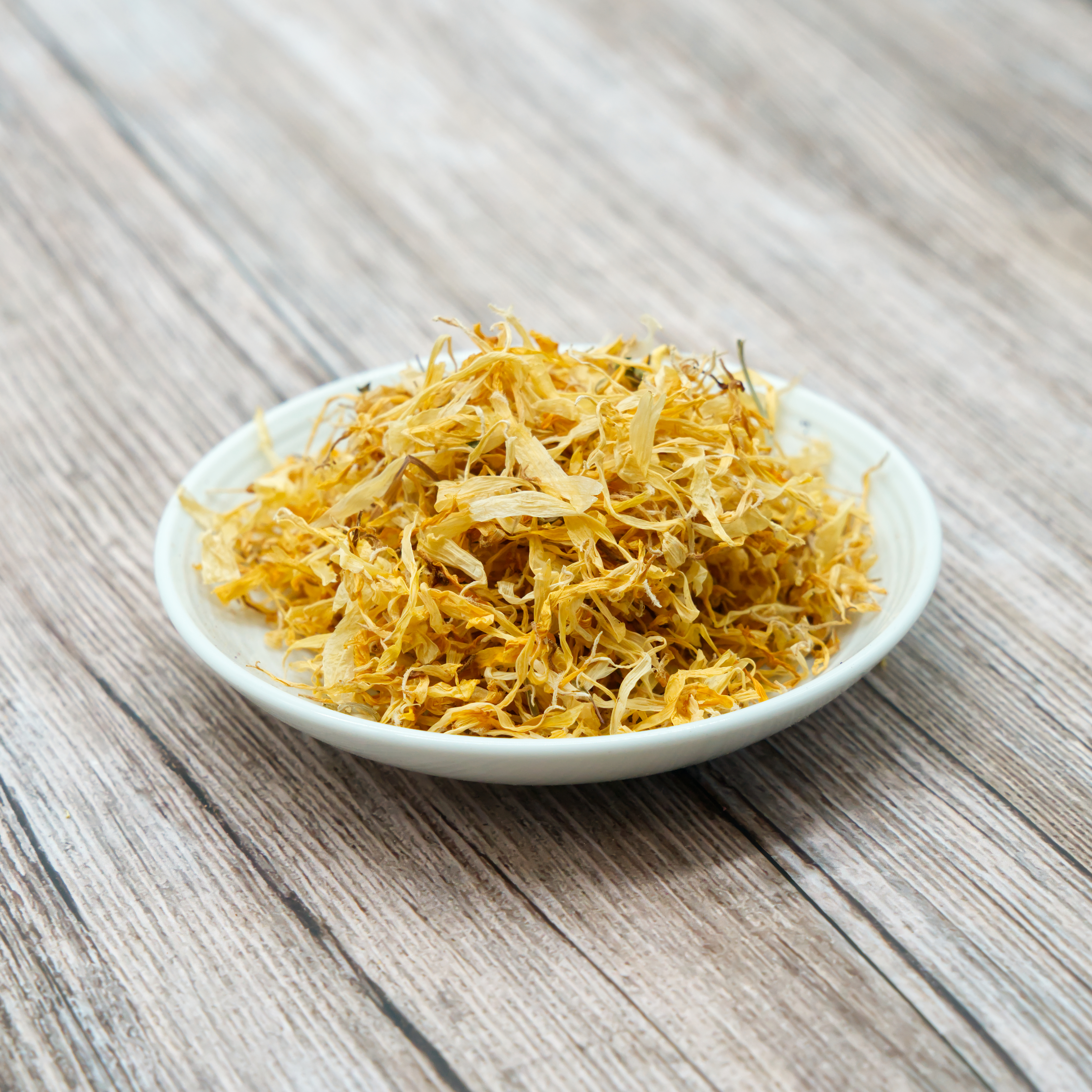 ringelblumenblueten-einzelfutter-fuer-voegel-koernerbude Ringelblumenblütenblätter