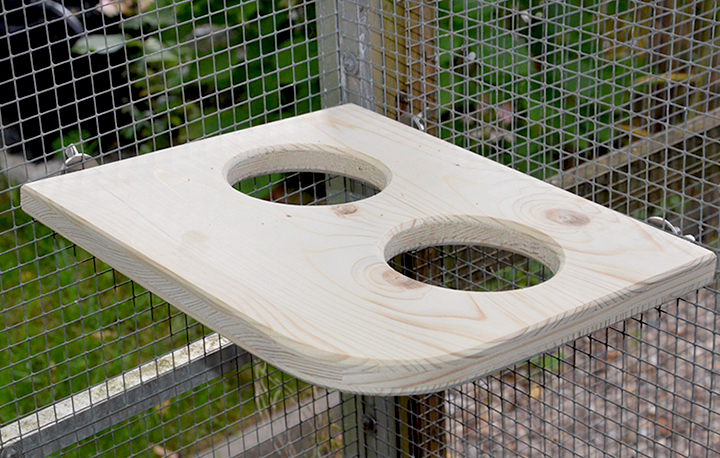 Körnerbude Sitzbrett mit 2 Halterungen 30 x 25 x 2 cm