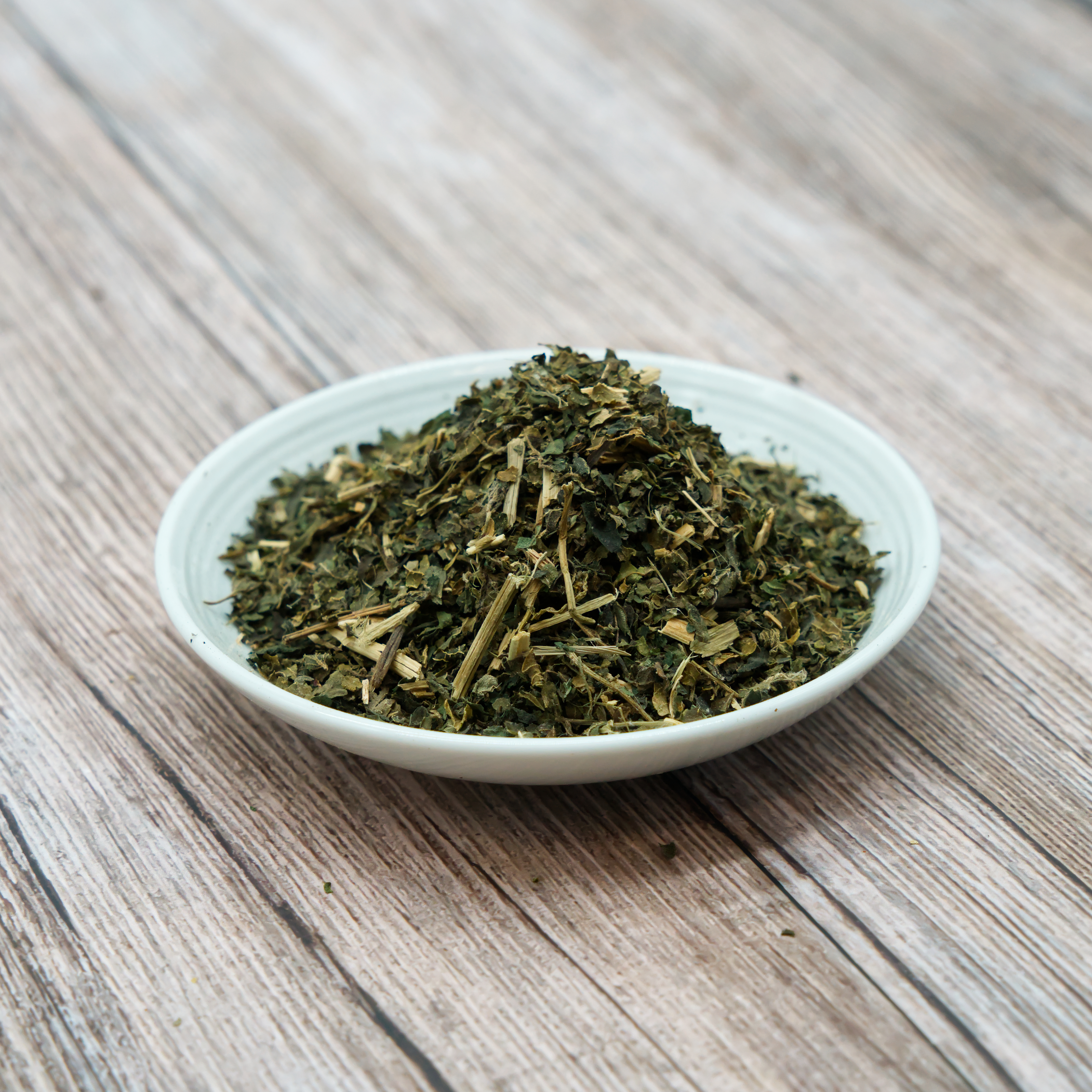 Brennnesselblätter getrocknet geschnitten